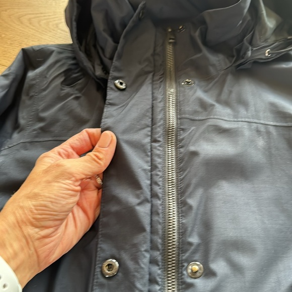 Marmot Waterproof Black Rain Jacket / Coat - Size small - Picture 5 of 8